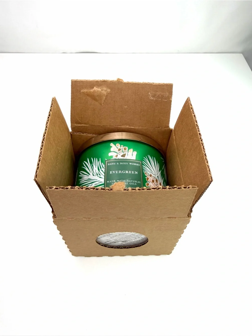 Bath & Body Works Green Evergreen 3-Wick 14.5 oz Candle - Picture 3 of 6